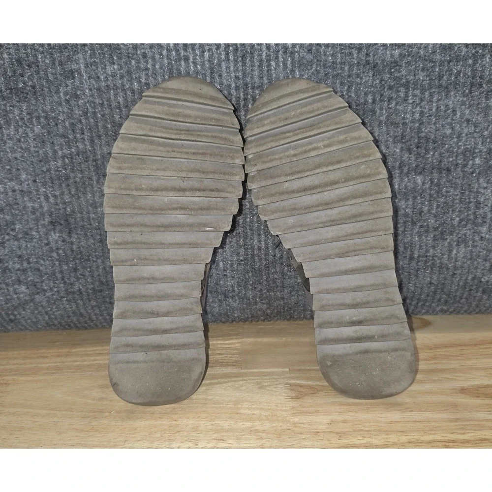 CHARLESTON SHOE COMPANY- Chewie Grey Camo Sneaker Size 8